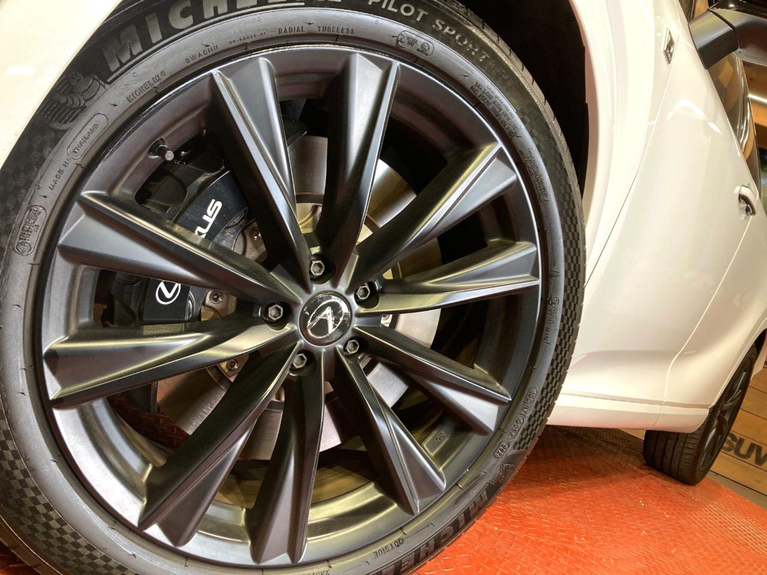 Lexus RX 500h F Sport Performance 4WD — photo 9