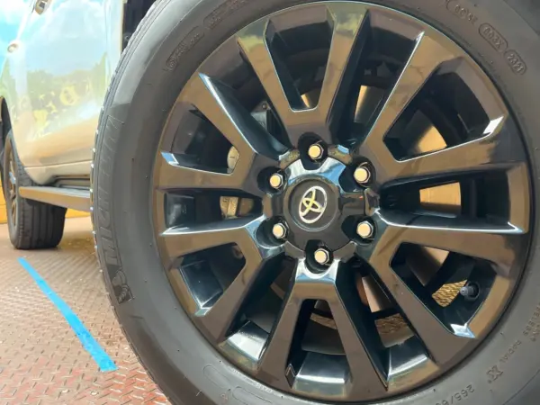 Toyota Land Cruiser Prado 2.8 TX L Package 70th Anniversary Limited Diesel Turbo 4WD — photo 9