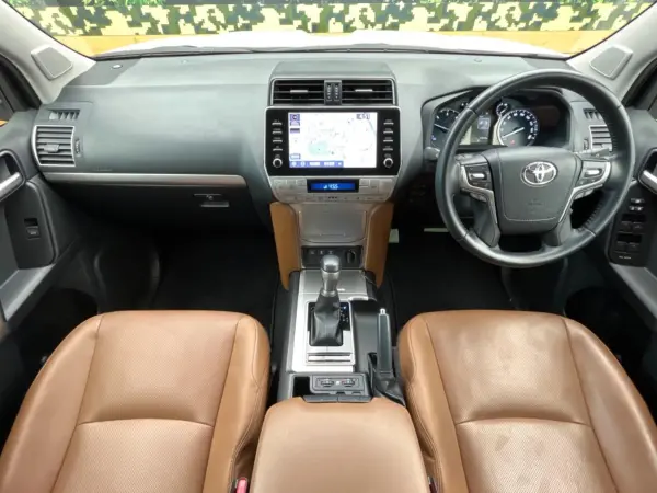 2021 Toyota Landcruiser Prado — photo 2