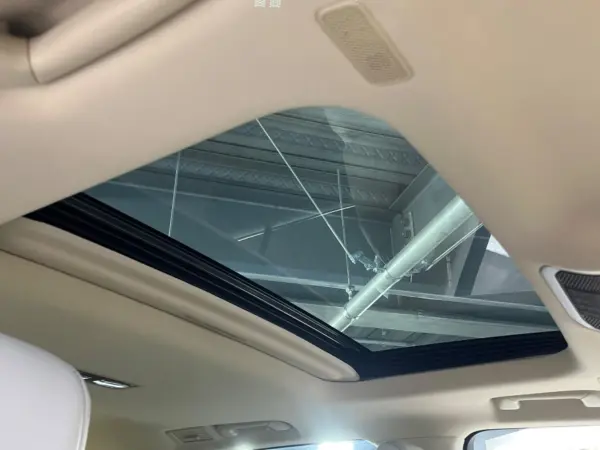 Toyota Land Cruiser 300 3.5 ZX 4WD Modellista Aero Sunroof Genuine 12.3-inch Navi JBL Sound Surround Camera Beige Leather Seat Safety Sense Radar Cruise Seat Air Conditioning Power Seat Power Back Door Genuine 20-inch AW — photo 7