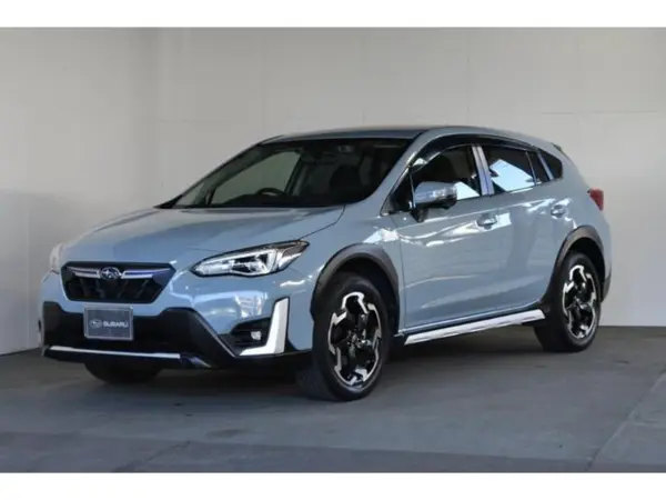 Subaru XV 2.0 Advance 4WD with Diatone Navigation & Front & Side Cameras (Cool Gray Khaki)