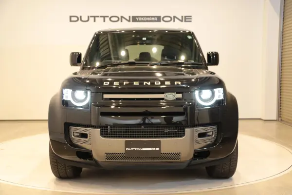 Land Rover Defender 110 X Dynamic SE 3.0L D300 Diesel Turbo 4WD — photo 7