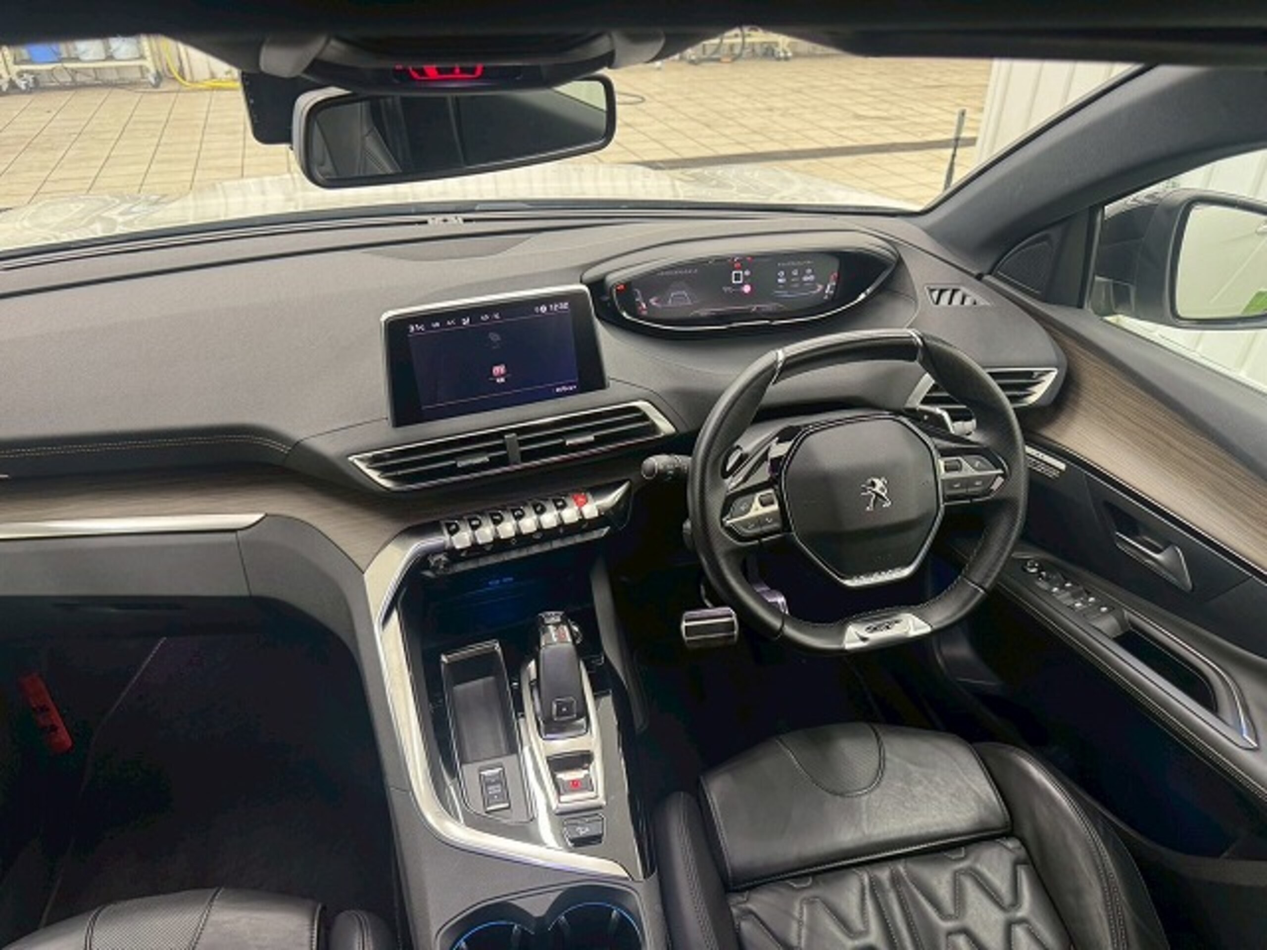 Peugeot 3008 GT — photo 9