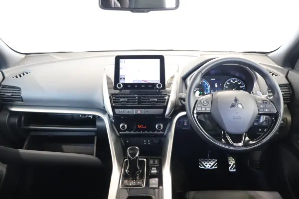 2020 Mitsubishi Eclipse Cross — photo 2