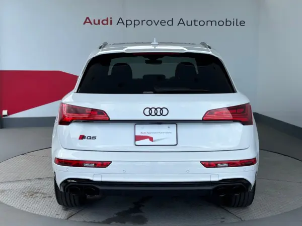 Audi SQ5 3.0 4WD Panorama Sunroof Black Styling Package Adaptive S Sport Air Suspension TV Tuner (Glacier White Metallic) — photo 7