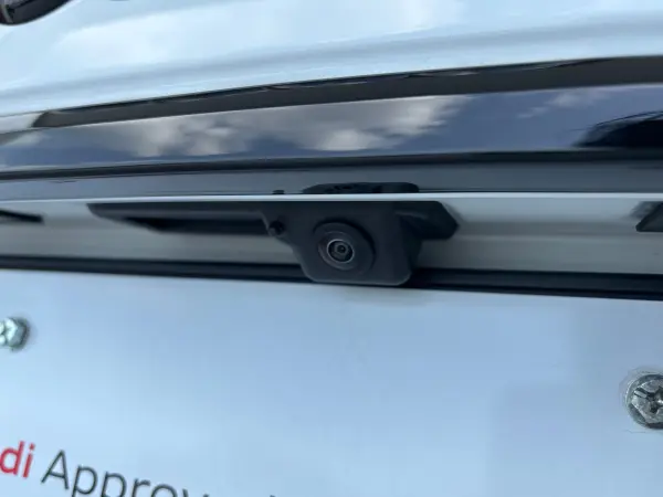 Audi SQ5 3.0 4WD Panorama Sunroof Black Styling Package Adaptive S Sport Air Suspension TV Tuner (Glacier White Metallic) — photo 8