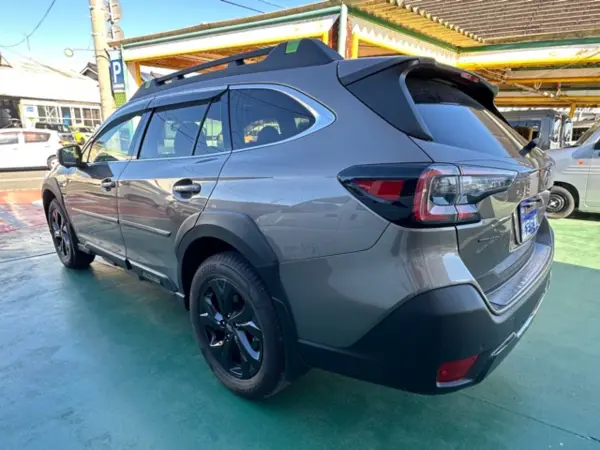 2022 Subaru Legacy Outback — photo 3