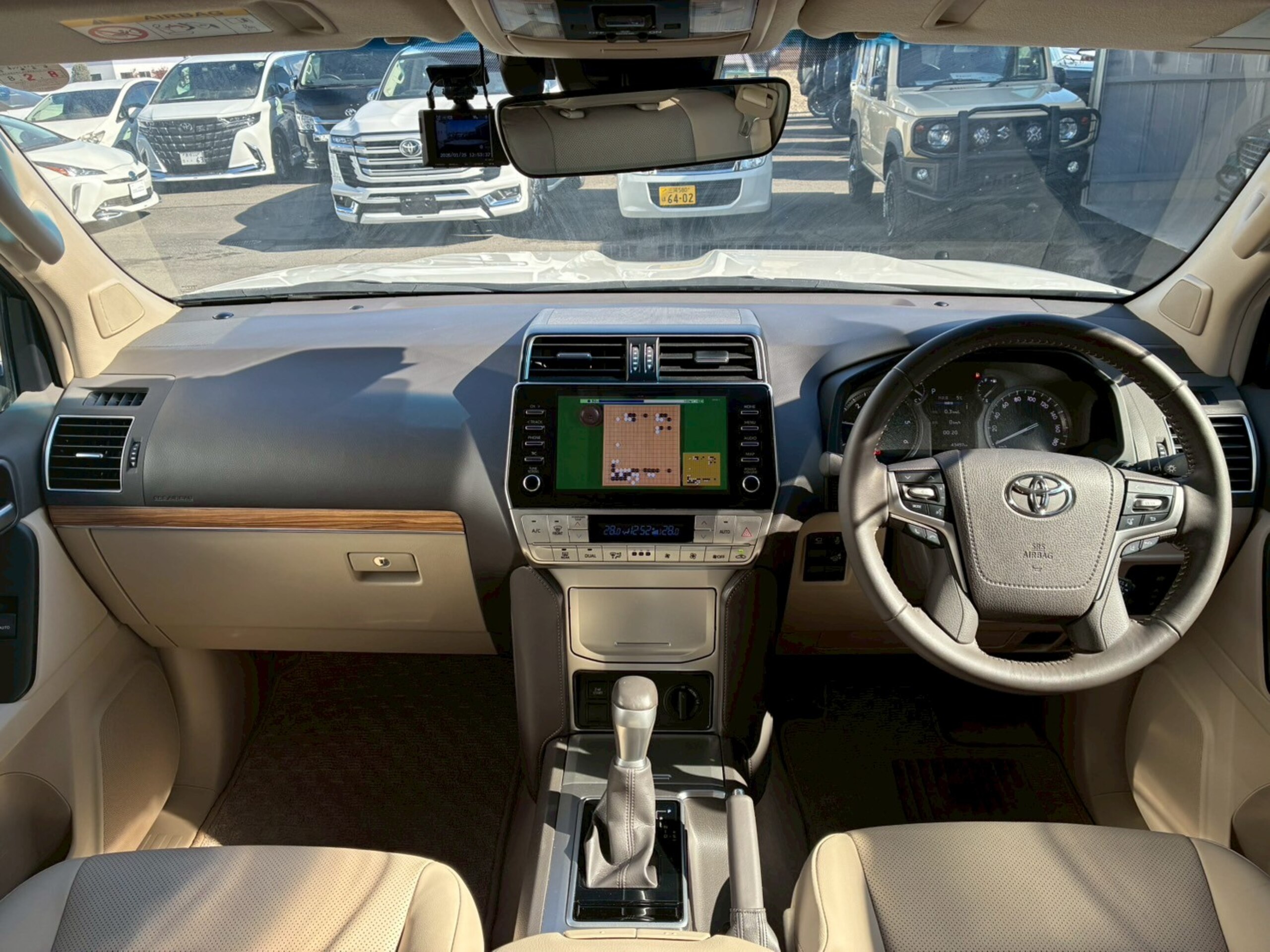 2023 Toyota Land Cruiser Prado — photo 2