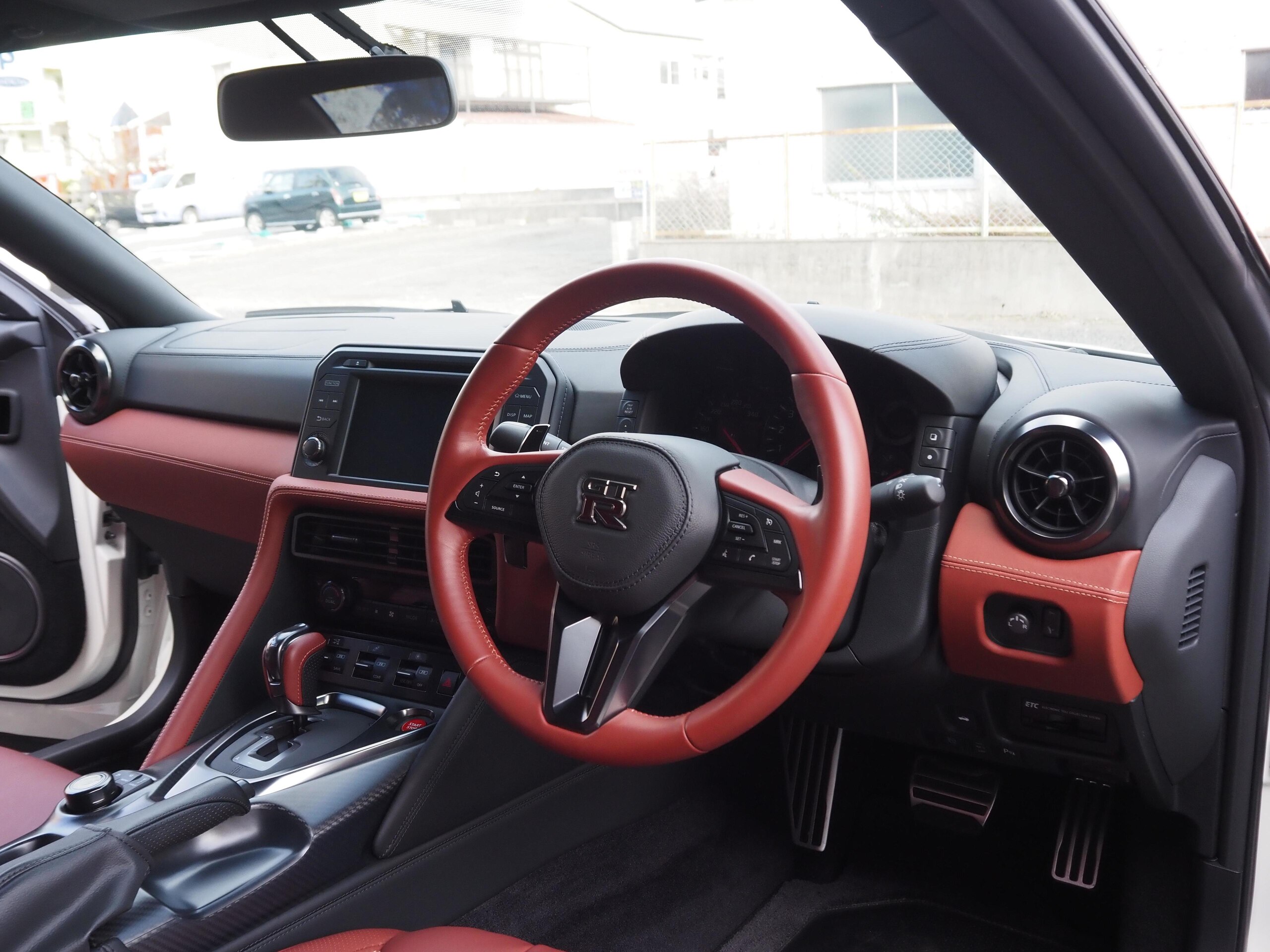 Nissan GT-R 3.8 Premium Edition AWD — photo 7