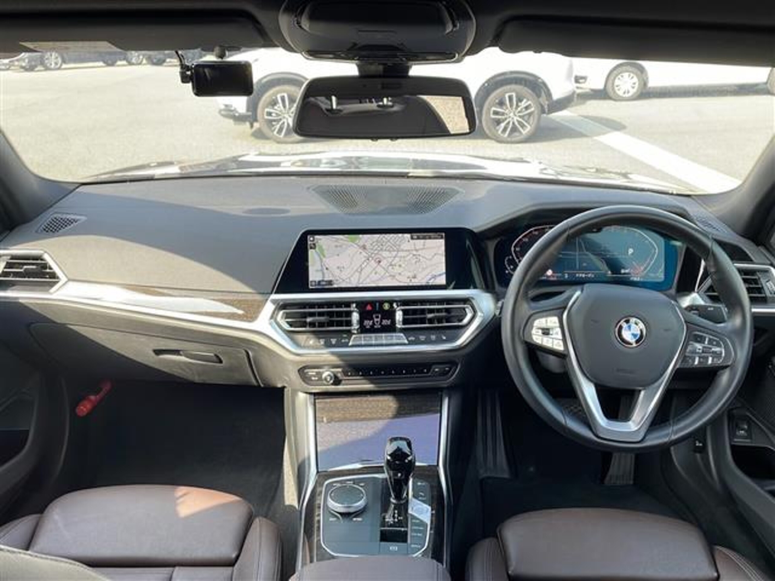 BMW 3 Series 320i Exclusive — photo 7