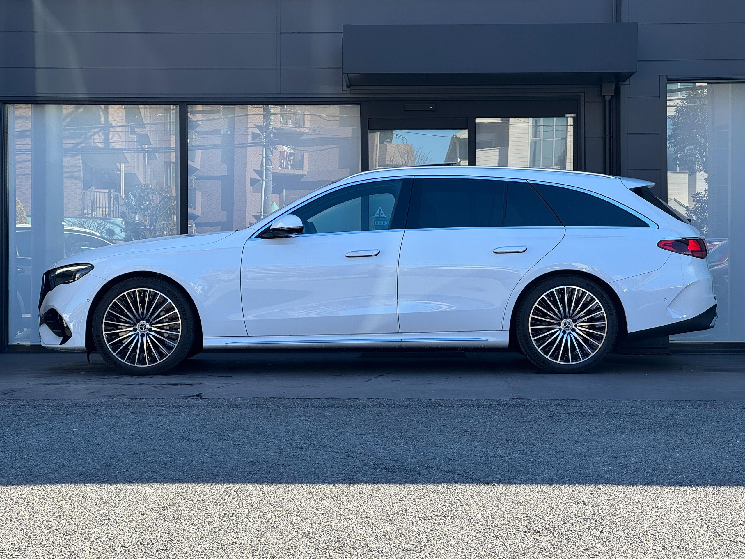 2025 Mercedes Amg Gle — photo 2