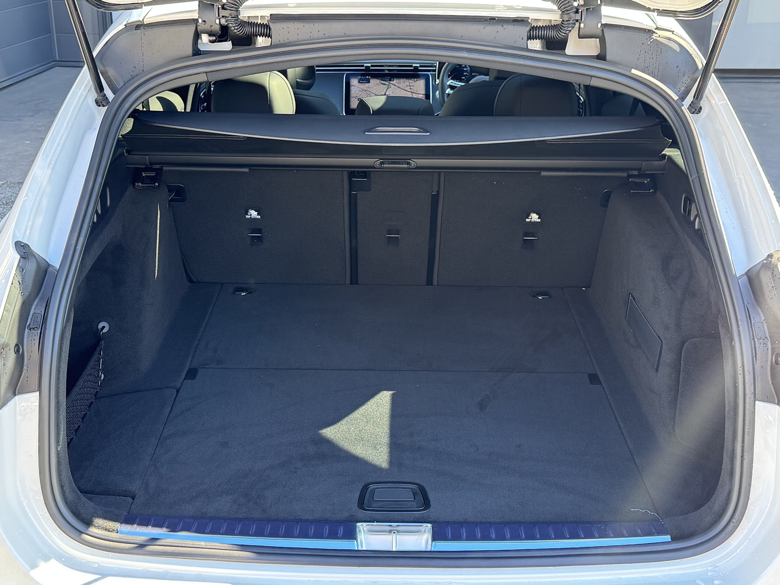 Mercedes-Benz E-Class Wagon E200 Avantgarde AMG Line Package (ISG Model) — photo 7