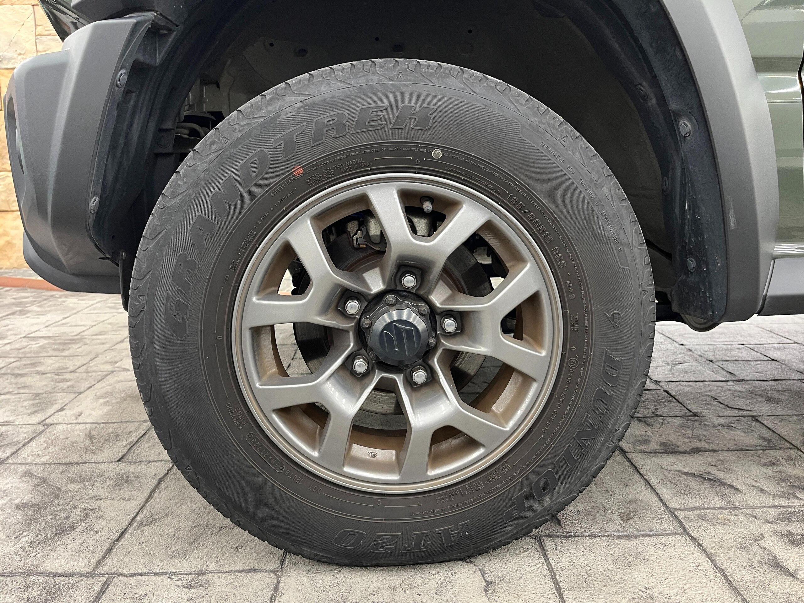 Suzuki Jimny Sierra 1.5 JC 4WD — photo 9