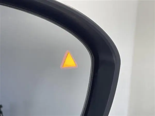 Nissan Note 1.2 X with Factory 9-inch Navi, ProPilot, All-Around ETC, Collision Mitigation Braking, Lane Departure Warning, Clearance Sonar, Blind Spot Monitor, Wireless Charging, Digital Inner Mirror, Dashcam, Brake Hold, Factory Floor Mats (Brilliant Silver Metallic) — photo 7