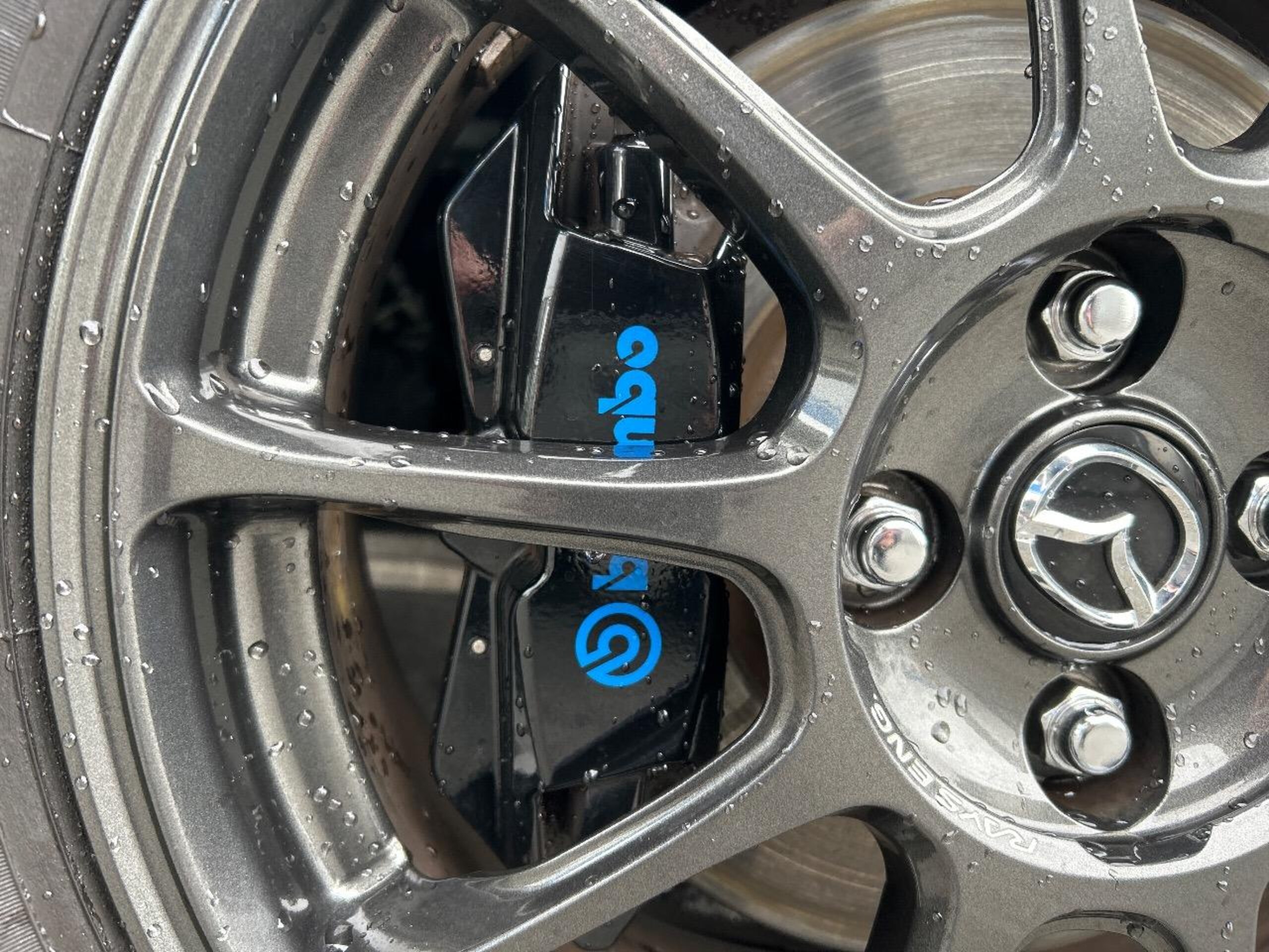 Mazda Roadster 1.5 990S 6-Speed MT with Brembo Calipers, RAYS 16-inch Alloy Wheels, Blind Spot Monitoring, Advanced Key, LED Headlights, Genuine Leather-Wrapped Steering Wheel — photo 7