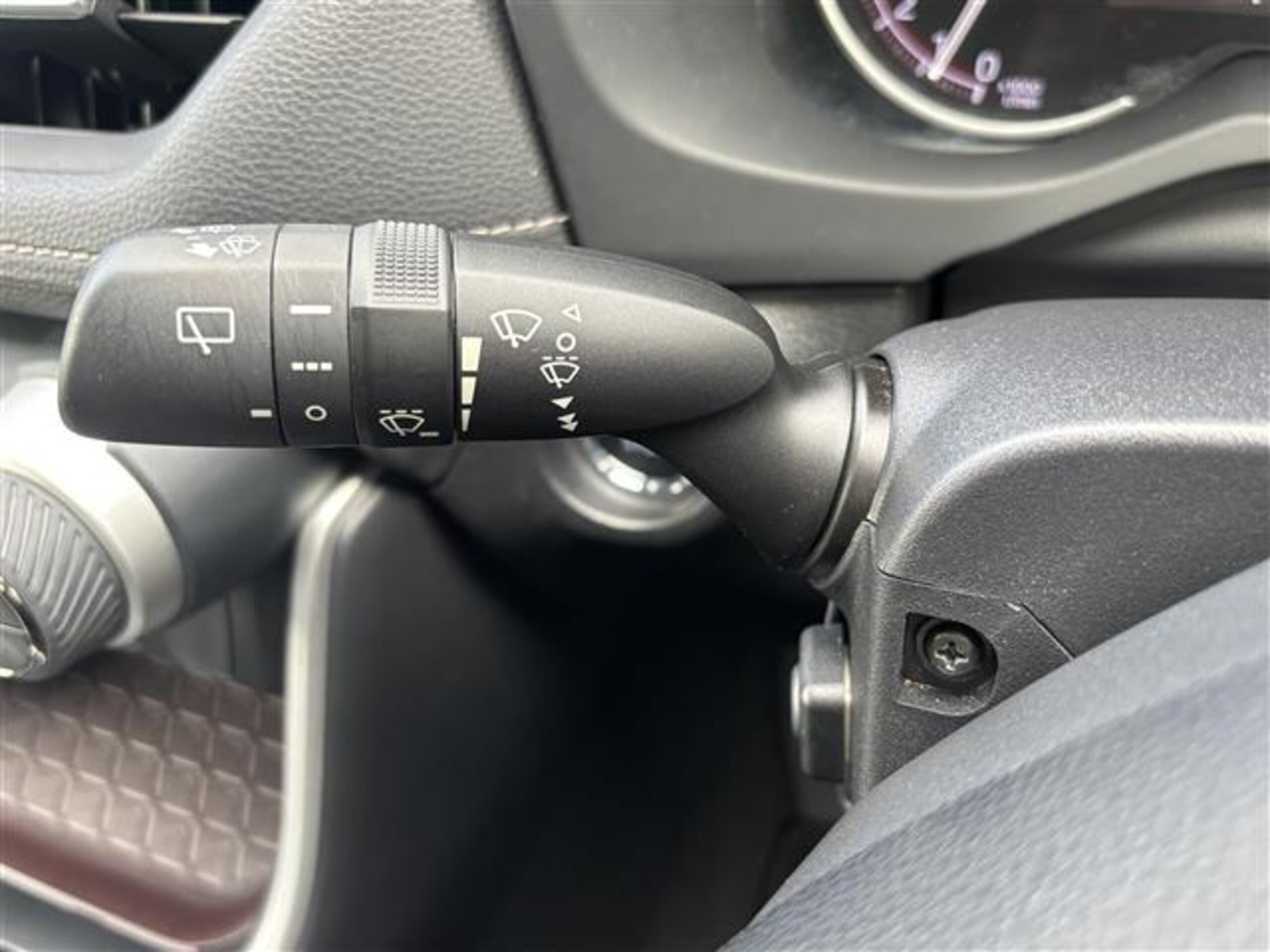 2019 Toyota  Rav4 — photo 3