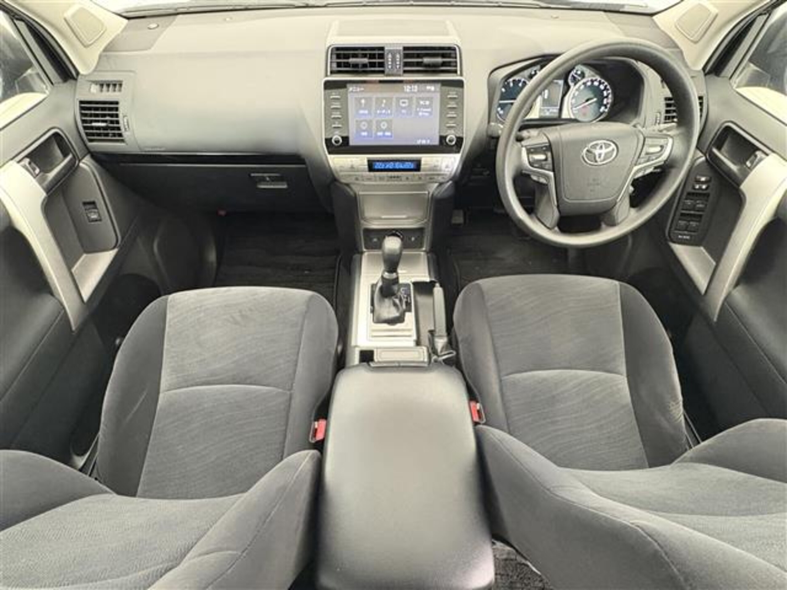 2022 Toyota Landcruiser Prado — photo 2