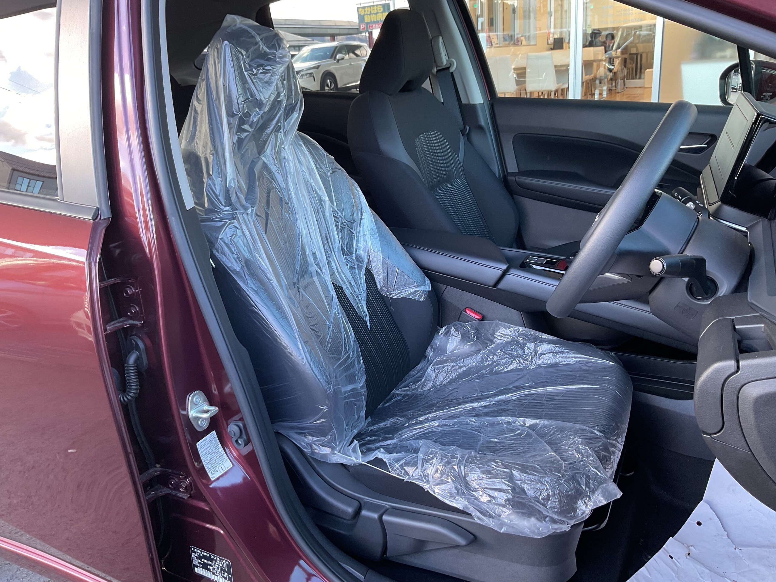 Nissan Note 1.2 X Hail Damage Car / Audio-less Spec, Intelligent Around View Monitor, BSW, BSI, RCTA, Auto Air Conditioning, Push Button Start, 16-inch Wheel Covers, Auto Light System (Burgundy Pearl Metallic) — photo 7