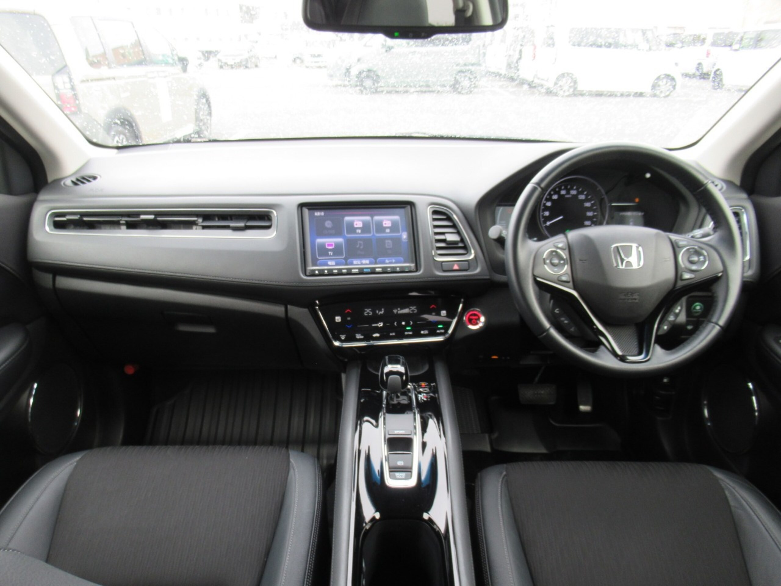 2019 Honda Vezel — photo 3