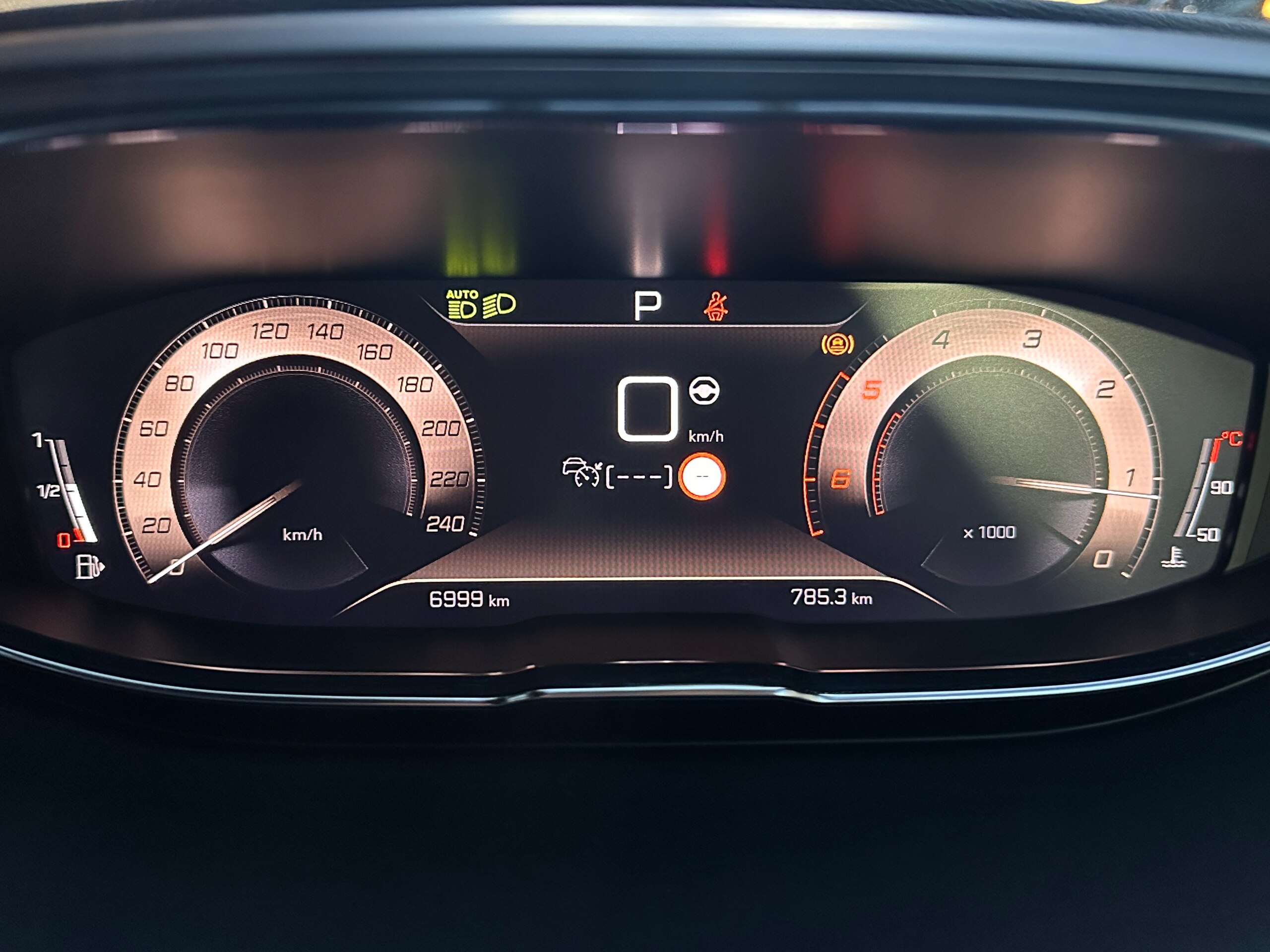 Peugeot 5008 GT BlueHDi Diesel Turbo — photo 7