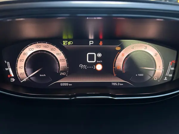 Peugeot 5008 GT BlueHDi Diesel Turbo — photo 7