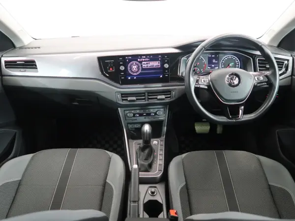 2020 Volkswagen Polo — photo 2