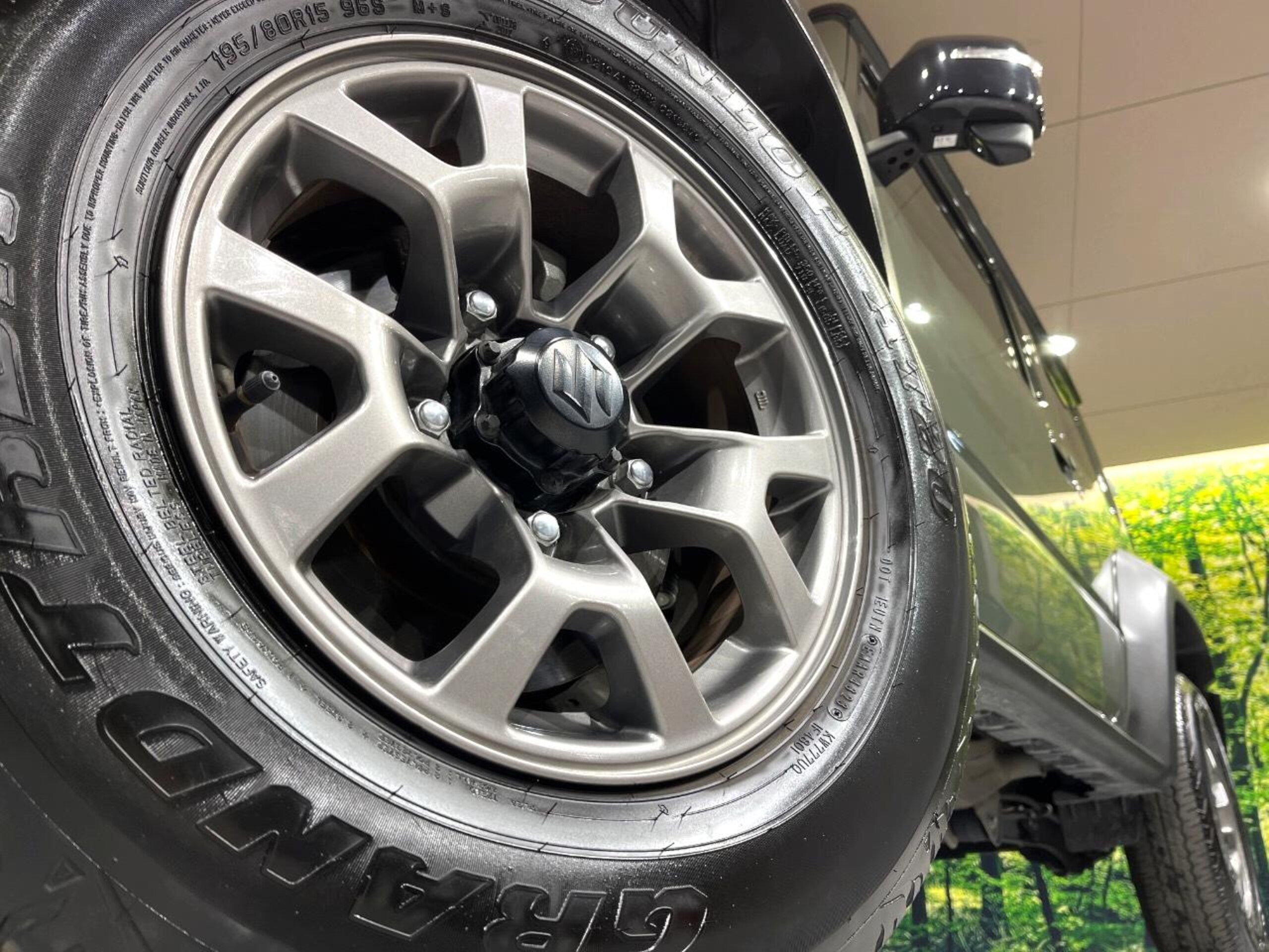 Suzuki Jimny Sierra 1.5 JC 4WD MT — photo 9