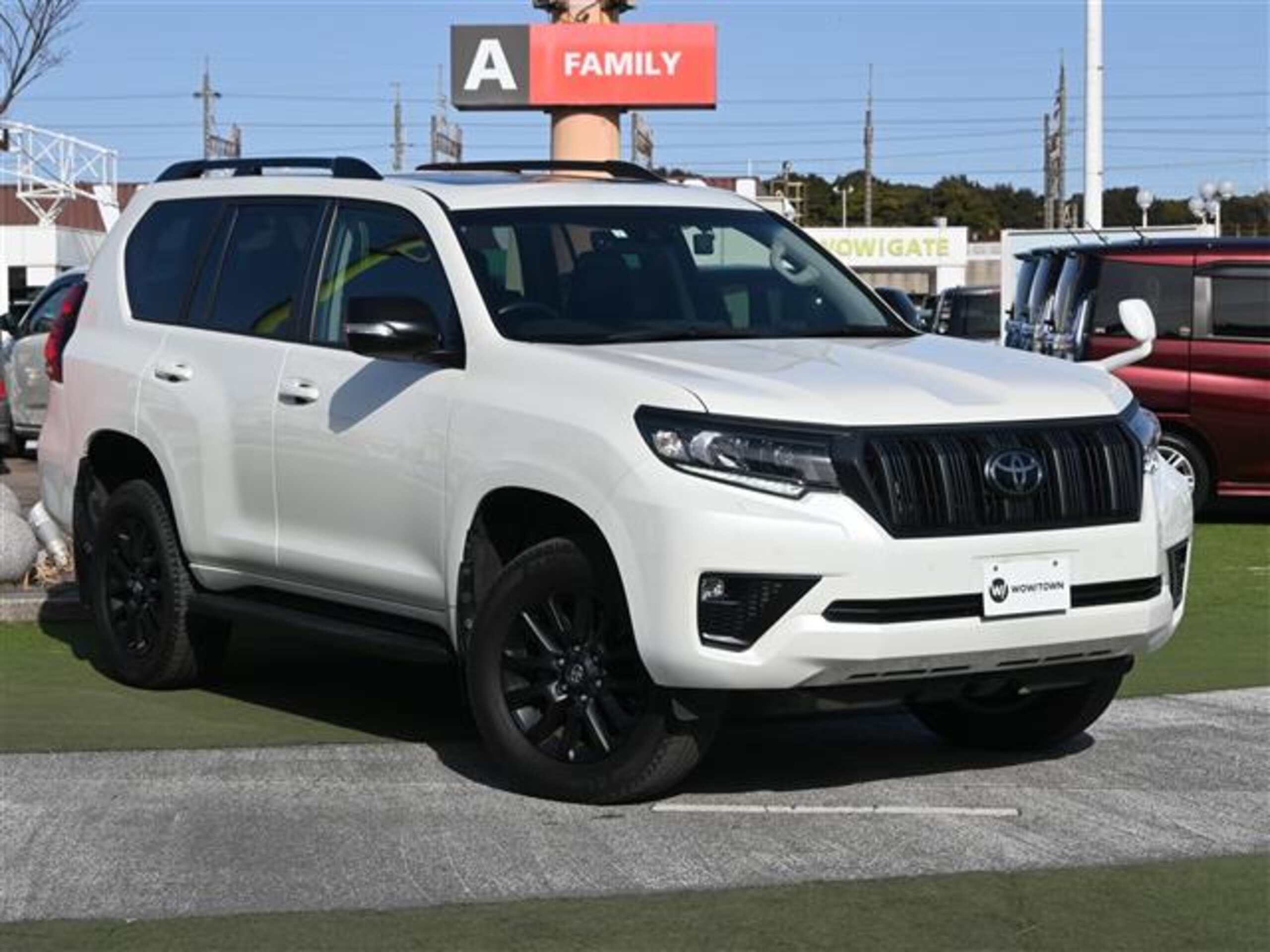 Toyota Land Cruiser Prado 2.7 TX L Package Matte Black Edition 4WD 7-Seater Moonroof Leather Navigation TV Bluetooth Toyota Safety Sense Power Seats Air Seats Seat Heater Rear Power Reclining Seats Dashcam ETC Clearance Sonar — photo 9