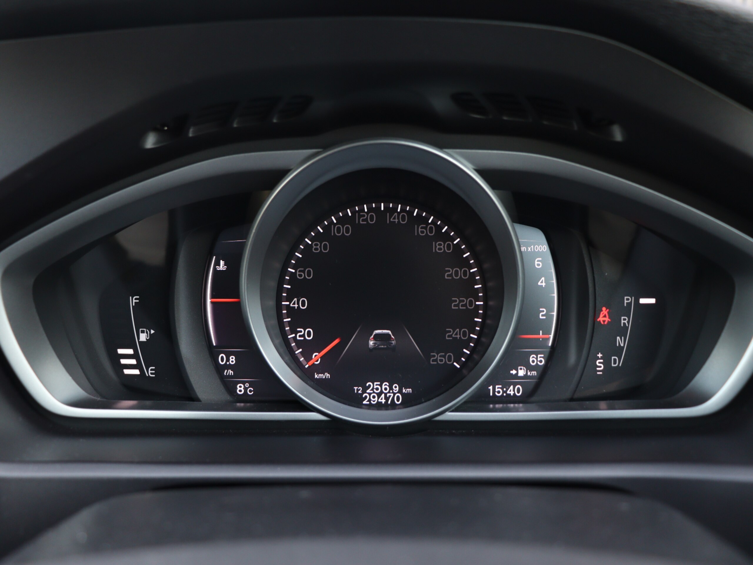 Volvo V40 T3 Classic Edition — photo 9