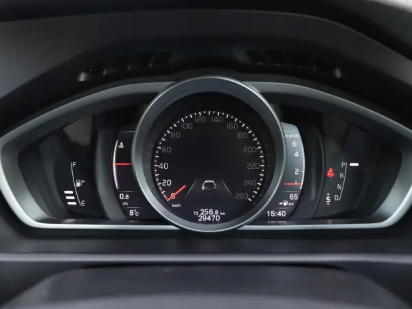 Volvo V40 T3 Classic Edition — photo 9