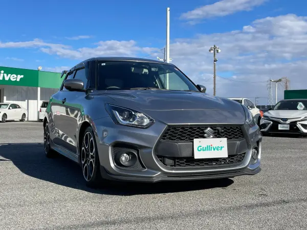 2019 Suzuki Swift — photo 2