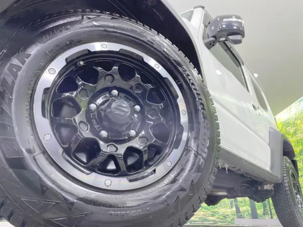 Suzuki Jimny Sierra 1.5 JC 4WD — photo 8