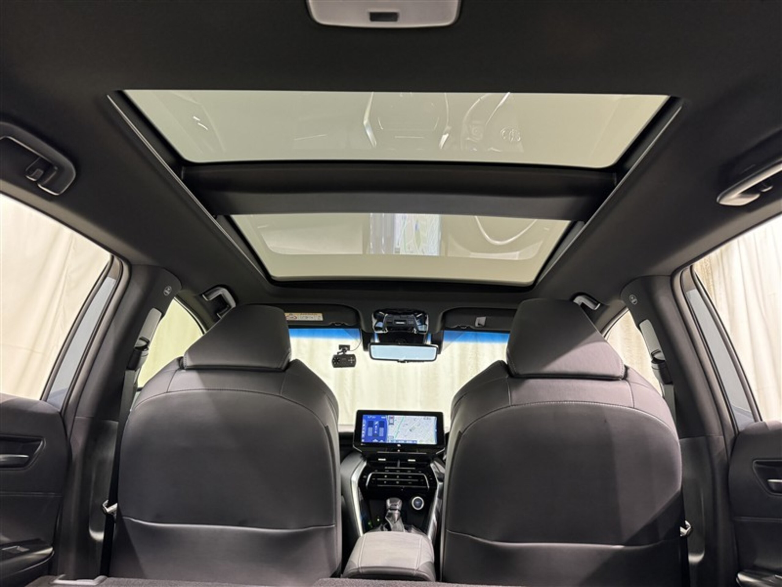 Toyota Harrier 2.5 Hybrid Z Leather Package — photo 8