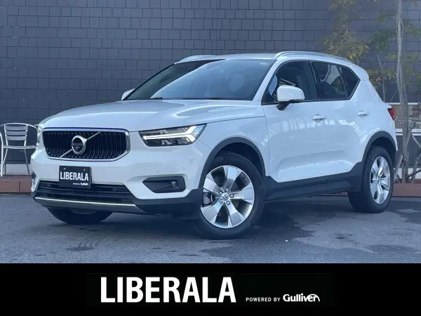 Volvo XC40 B4 Momentum — thumbnail 1