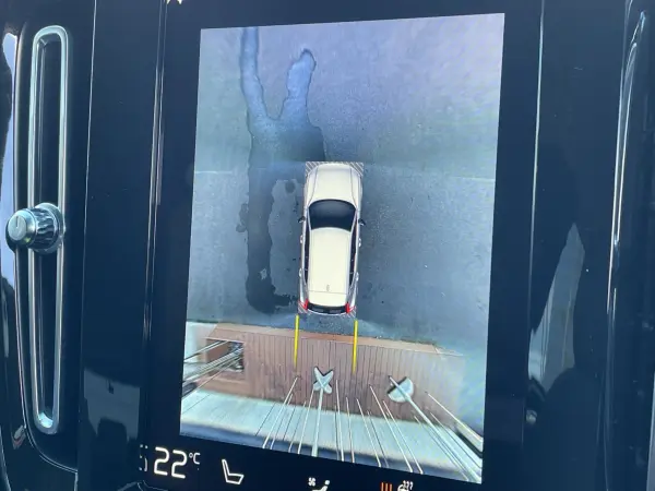 Volvo XC40 B4 Momentum — photo 7