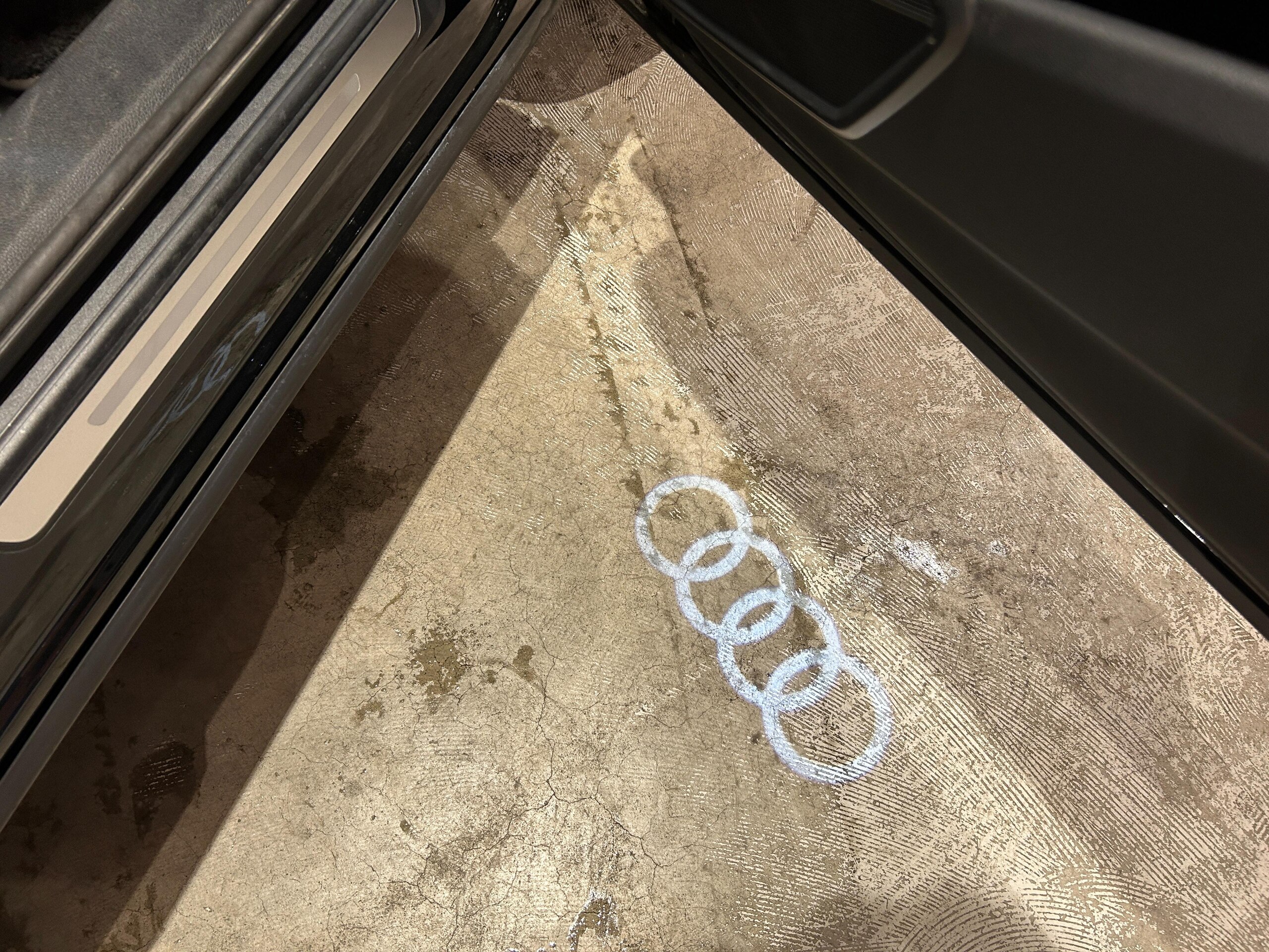 Audi Q5 40 TDI Quattro Diesel Turbo 4WD One Owner Assistance Package ACC Side Assist Lane Assist Virtual Cockpit Power Front Seats Seat Heater Genuine Memory Navigation Full-Seg TV 360° Camera Parking Assist Power Tailgate (Mythos Black Metallic) — photo 8