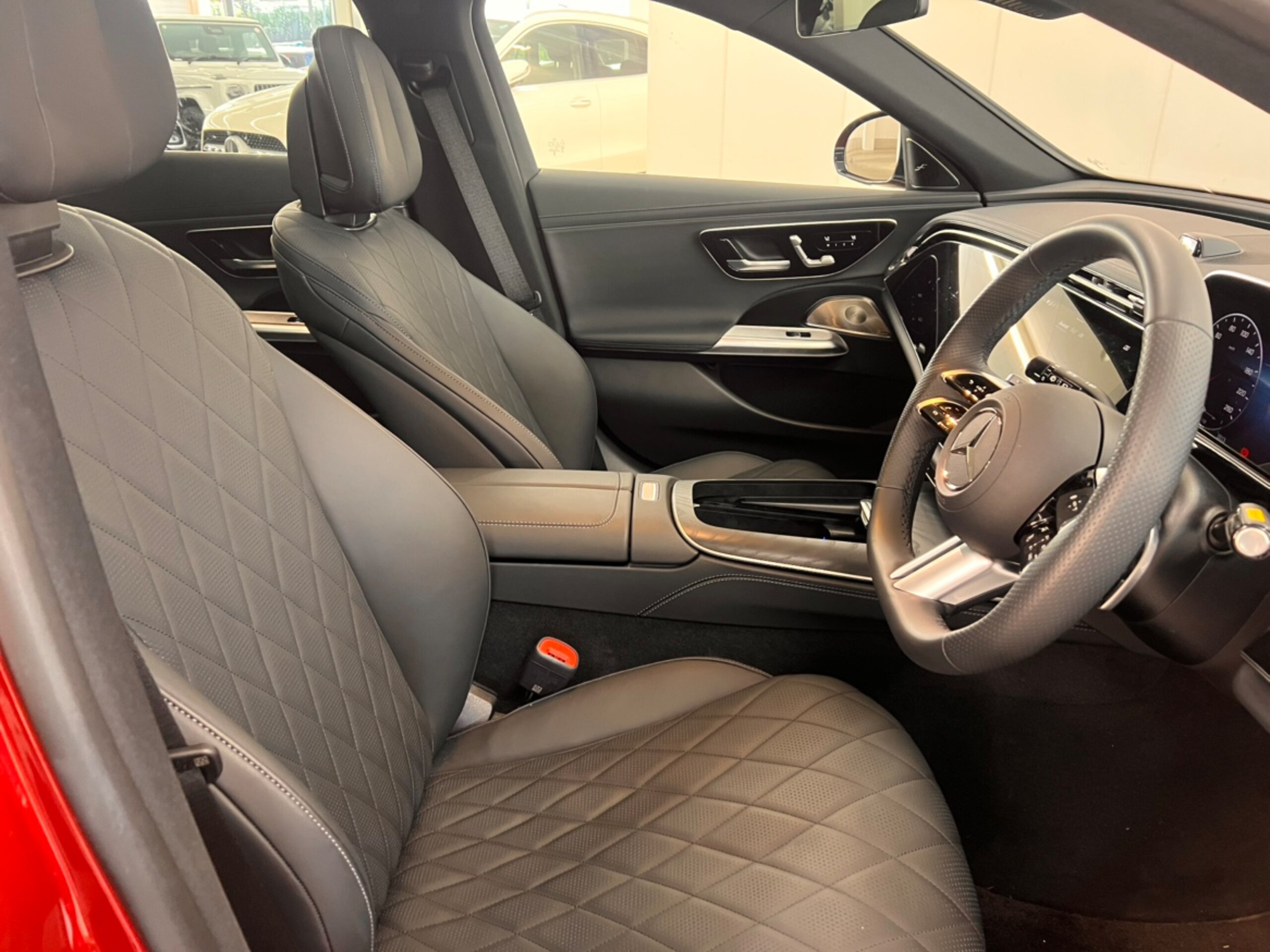 Mercedes-Benz E-Class Wagon E200 Avantgarde AMG Line Package (ISG Model) MP202501 (Red) — photo 7