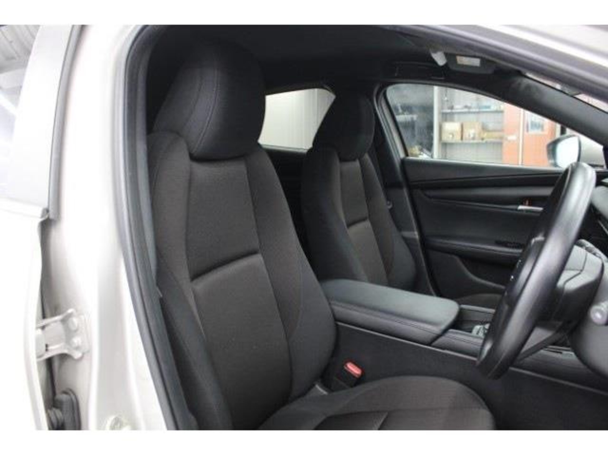 Mazda MAZDA3 Fastback 1.5 15C — photo 7