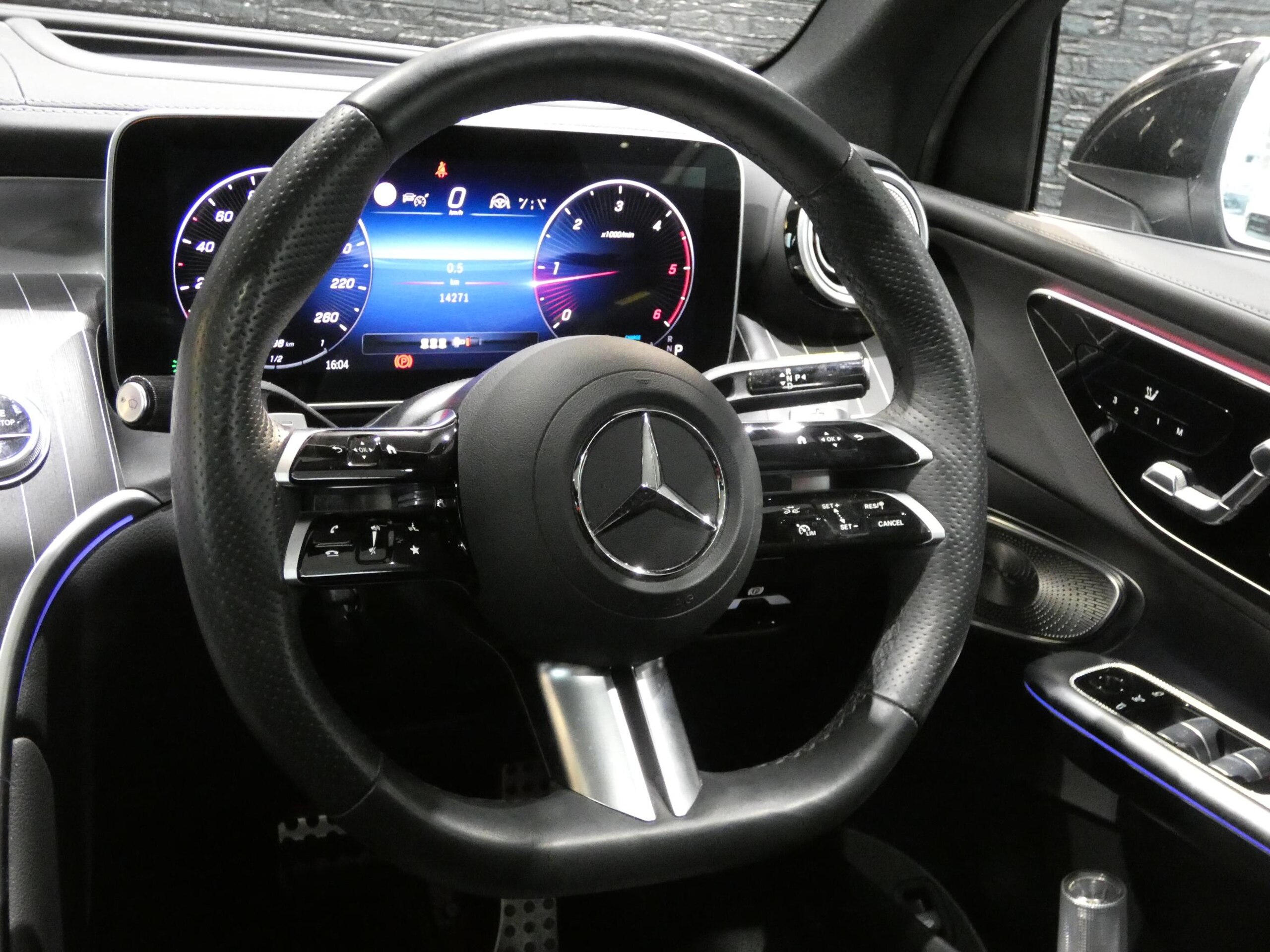 Mercedes-Benz GLC220 d 4MATIC (ISG) AMG Line Package Diesel Turbo 4WD — photo 9