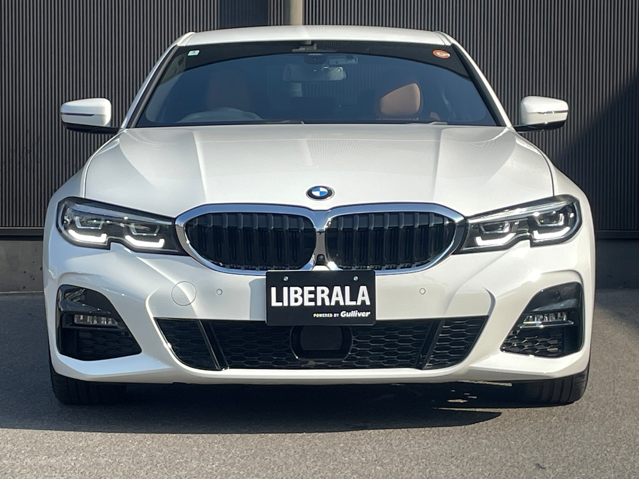 BMW 3 Series 320i M Sport — photo 8