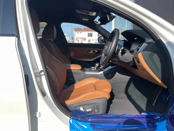 BMW 3 Series 320i M Sport — photo 7