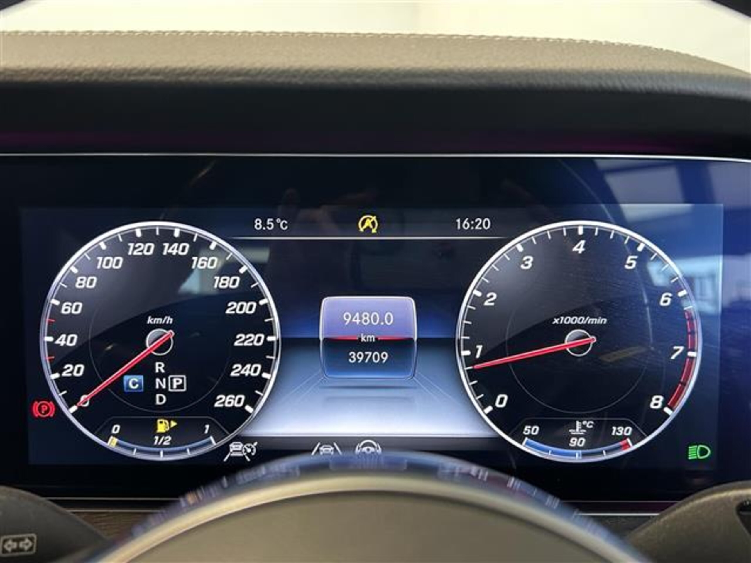 Mercedes-Benz E-Class Wagon E300 Avantgarde Sports Exclusive Package — photo 7