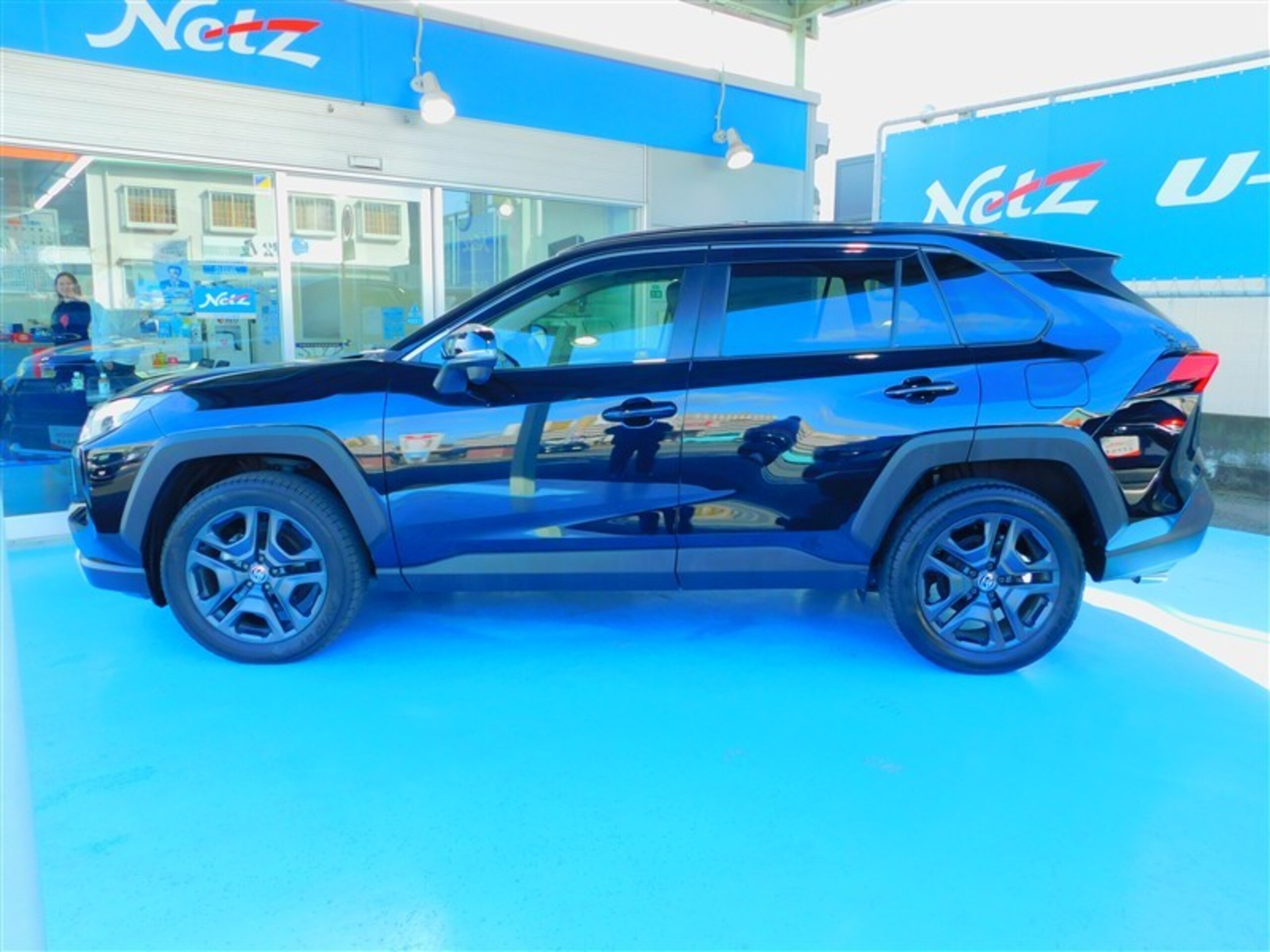 2022 Toyota  Rav4 — photo 2