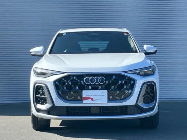 2025 Audi Q5 — photo 2