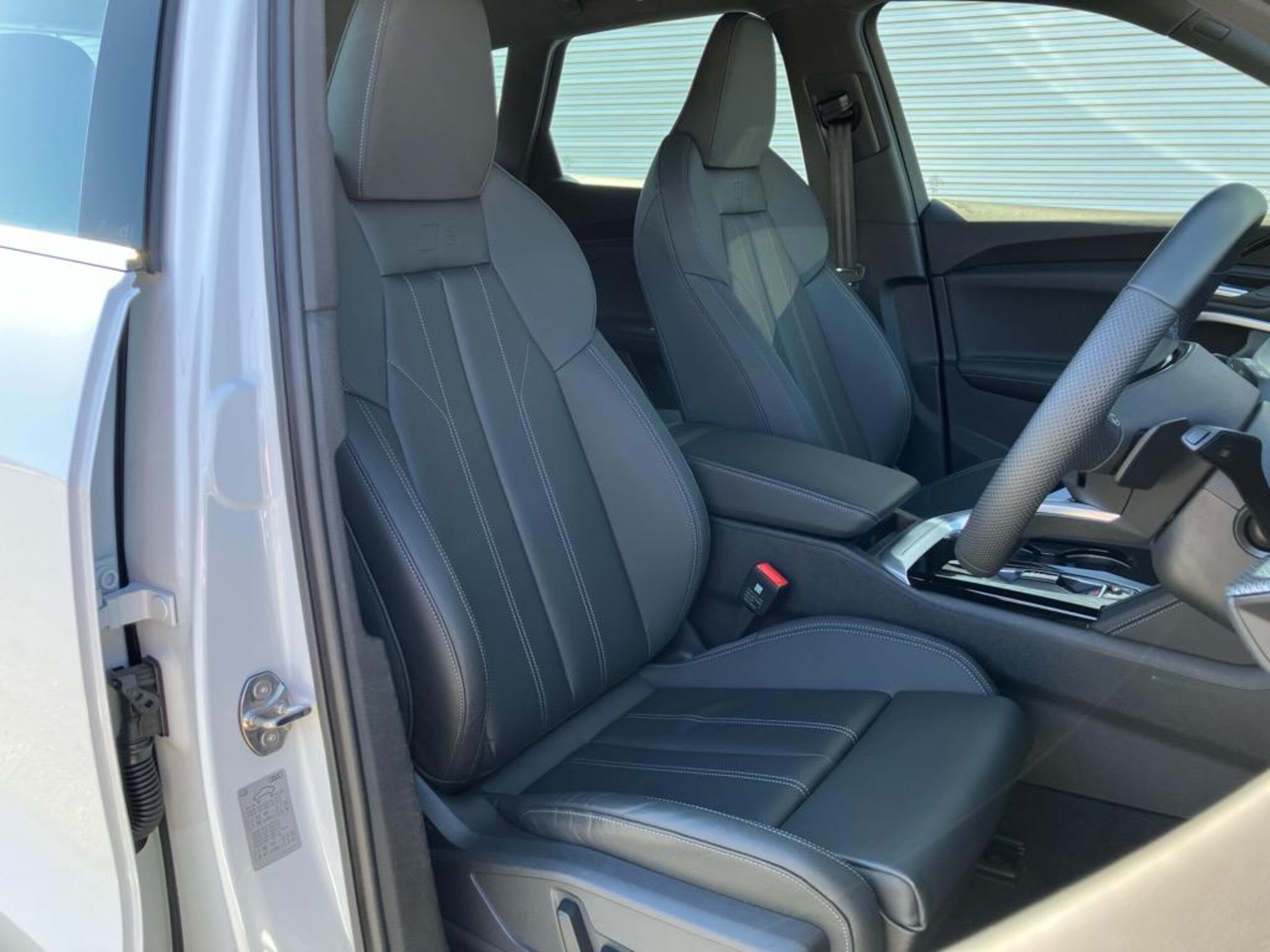 Audi Q5 TDI Quattro 150kW Advanced Diesel Turbo 4WD S line Interior Plus Package MMI Passenger Display Leather/Artificial Leather S Black S line Exterior (White) — photo 8