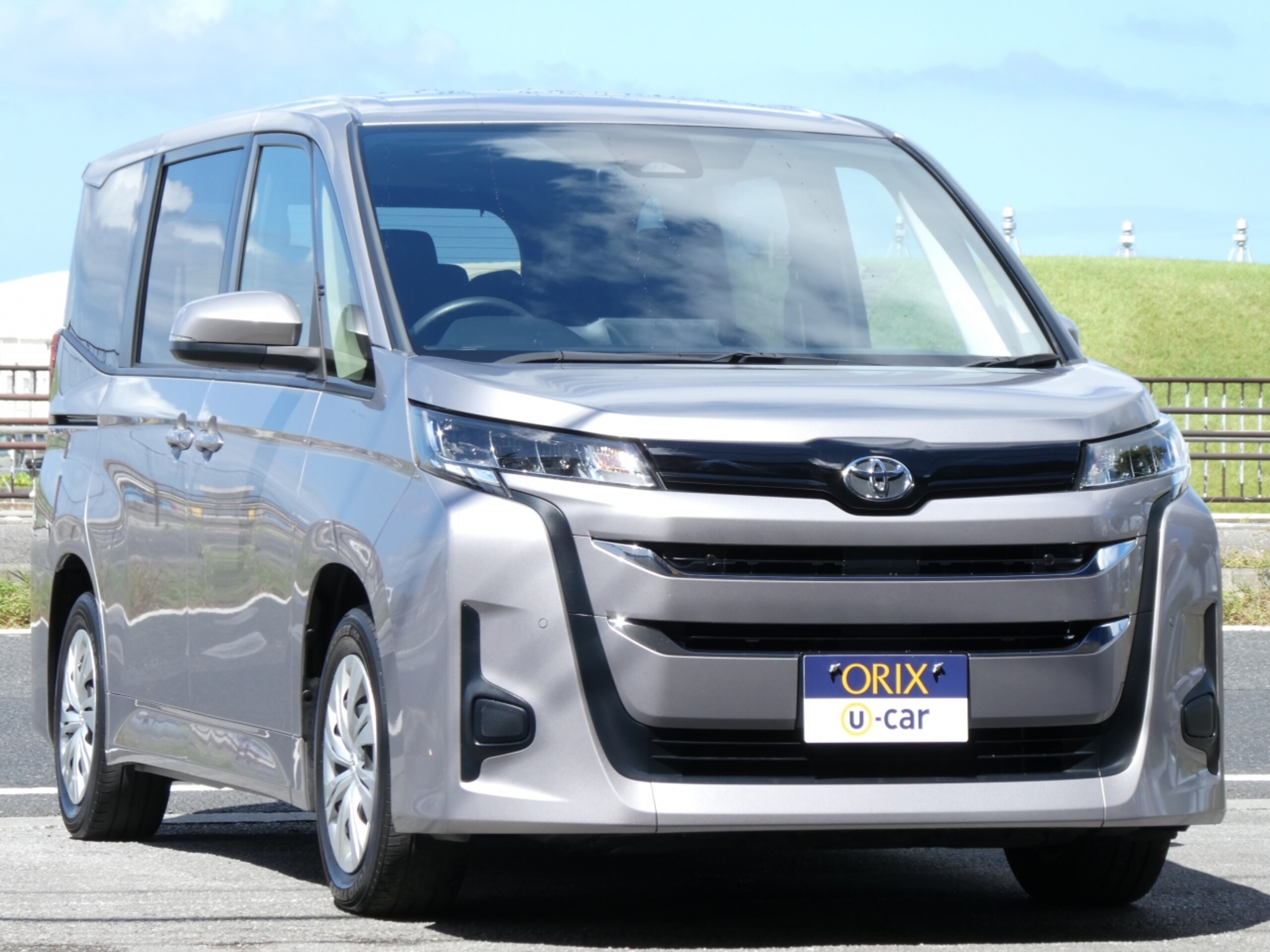 Toyota Noah X — photo 7