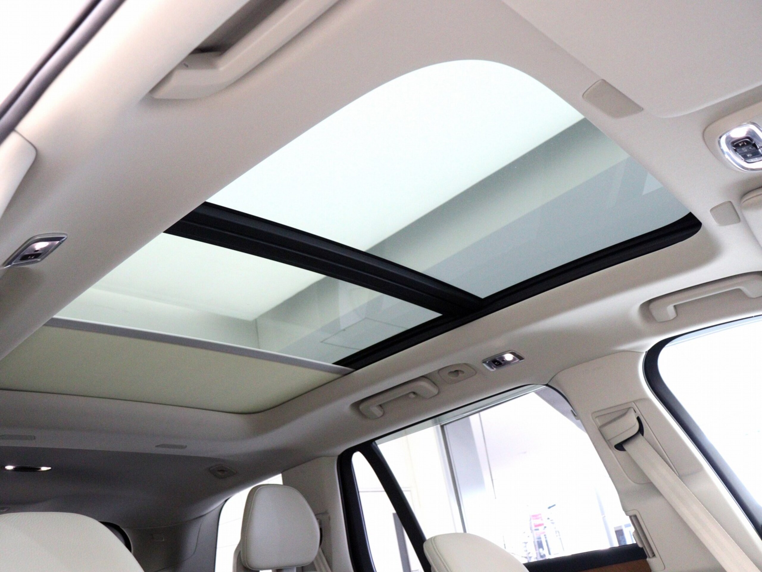 2021 Volvo Xc90 — photo 3