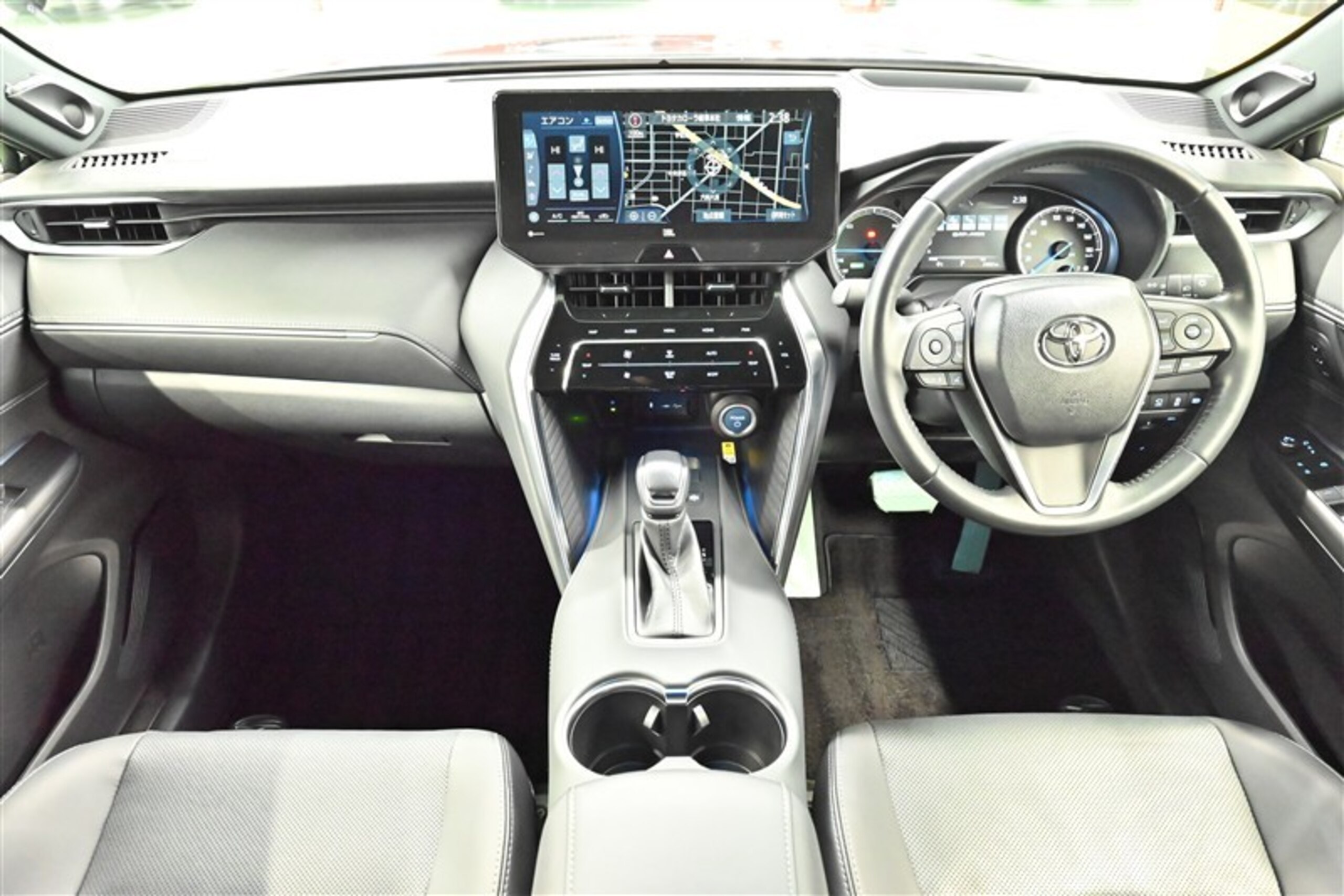 Toyota Harrier 2.5 Hybrid Z Leather Package Navigation Panoramic View Monitor — photo 7
