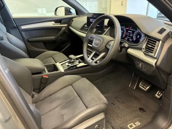 Audi Q5 40 TDI quattro S line — photo 8