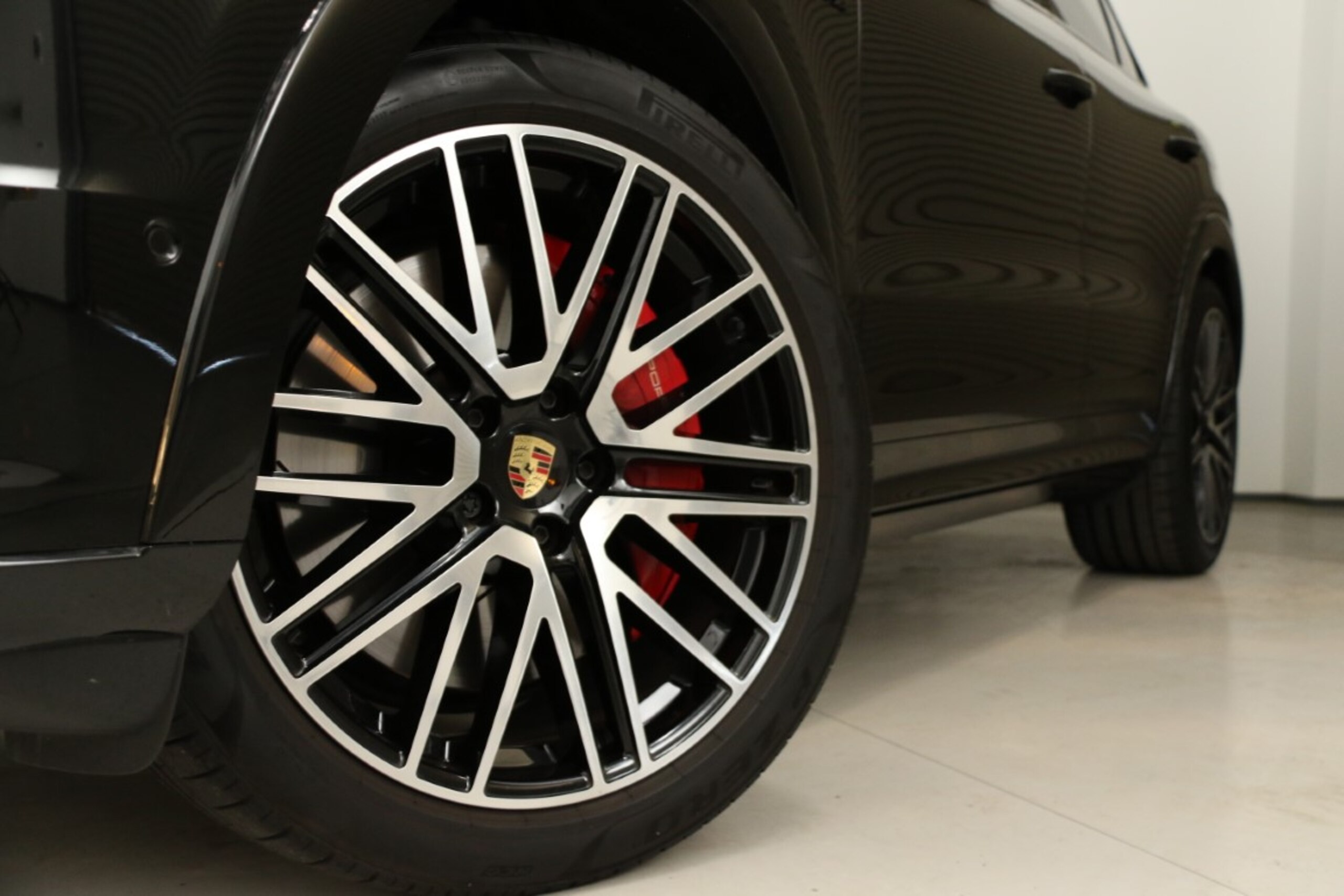 2024 Porsche Cayenne — photo 3